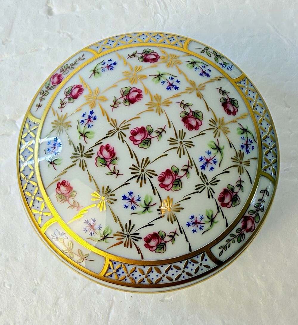 Limoges Castel France Porcelain Trinket Box Floral Roses Gold Tone Lid w/ COA